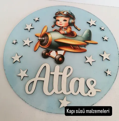 Erkek bebek kapı süsü